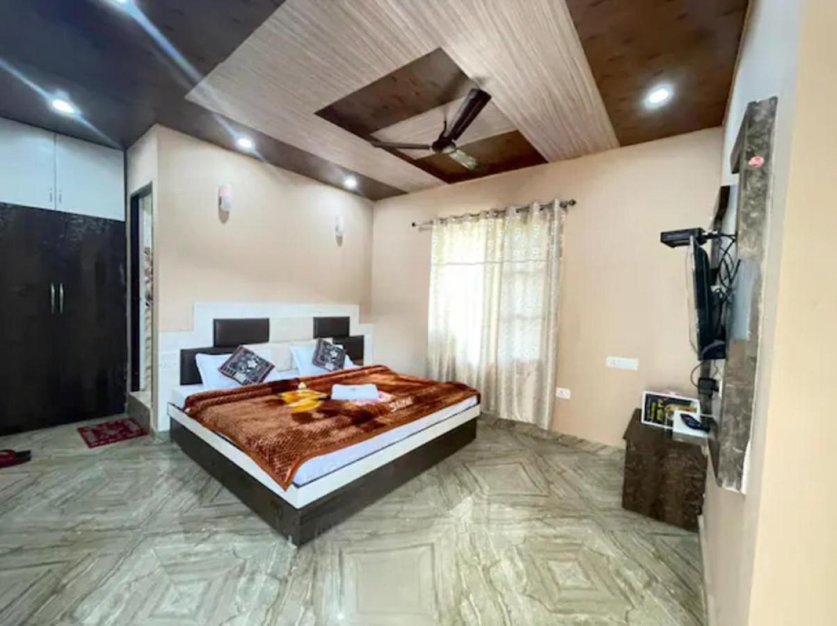 Oak Wood Homestay Banikhet Далхаузі Екстер'єр фото